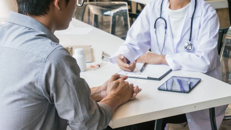 Cai rượu cần được thực hiện với sự giám sát y tế