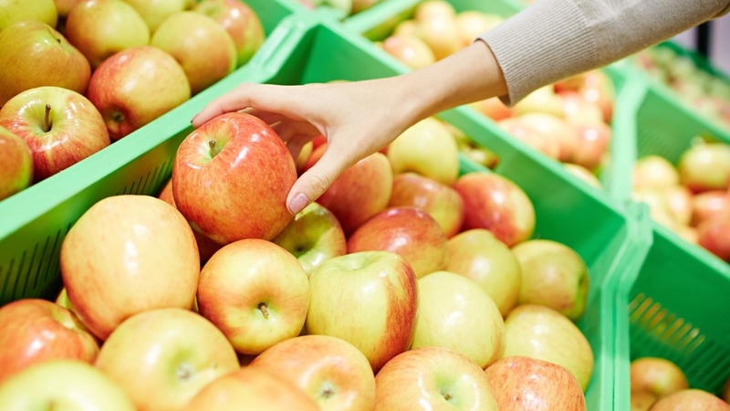 Không ít người vẫn chưa biết cách chọn táo ngon