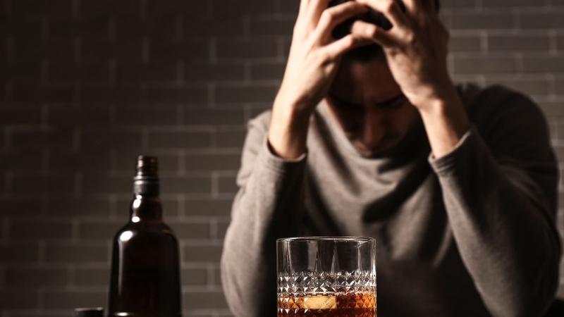Nghiện rượu là nguyên nhân chính dẫn đến hội chứng cai rượu