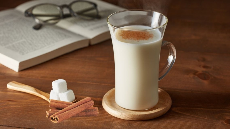 Chỉ nên uống sữa quế với lượng vừa đủ