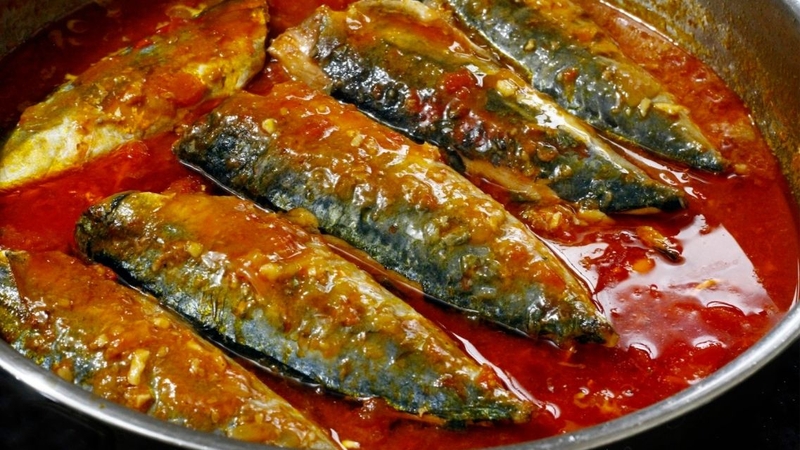 Nên kết hợp dùng cá nục bông trong chế độ ăn uống cân bằng